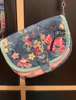 Kleine Handtasche im floralen Muster mit 3D Schmetterling Sachsen - Chemnitz Vorschau