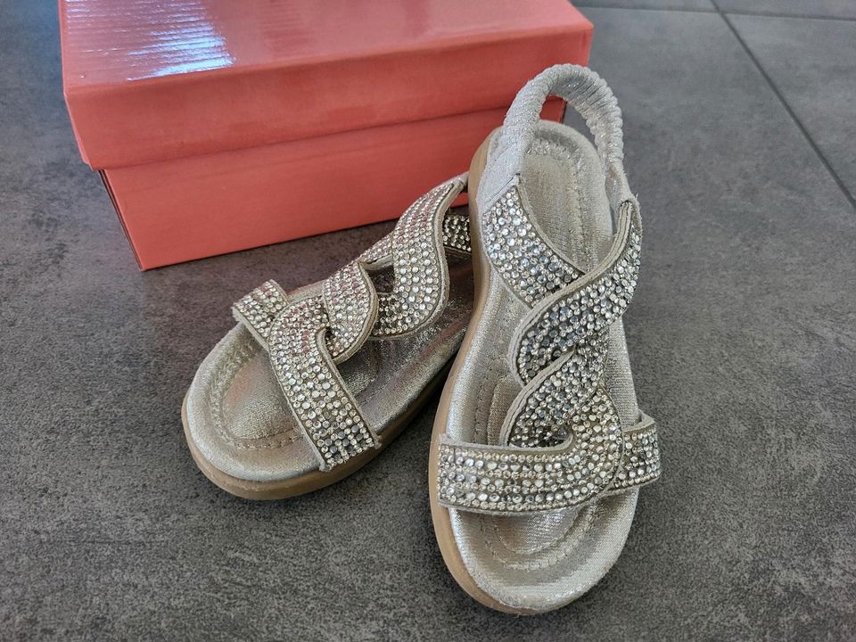 Schicke Mädchen Sandale Größe 25, Silber Glitzer Strass in Hohenstein