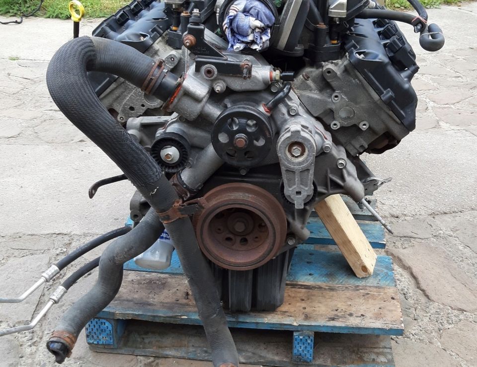 ✔️ Motor 5.7HEMI JEEP GRAND CHEROKEE 09-13 66TKM UNKOMPLETT in Berlin