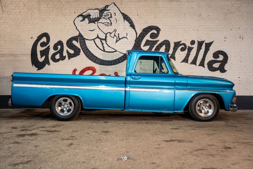 Chevrolet C 10 Pickup Truck V8 350 cui Autom. Top in Solingen