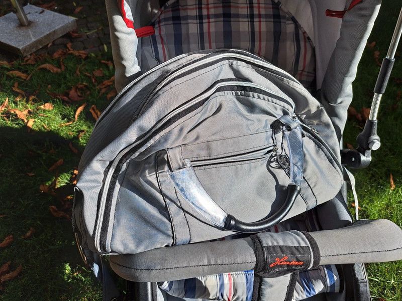 Hartan Kinderwagen mit viel Zubehör in Solingen