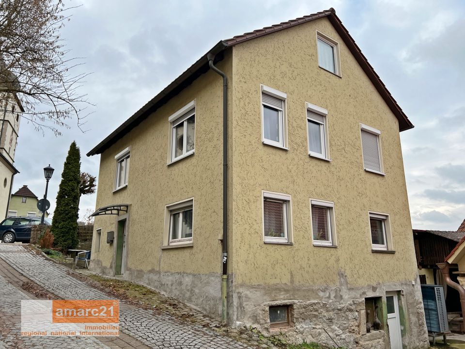 Teilsaniertes Einfamilienhaus mit viel Potential in zentraler Lage in Forchtenberg