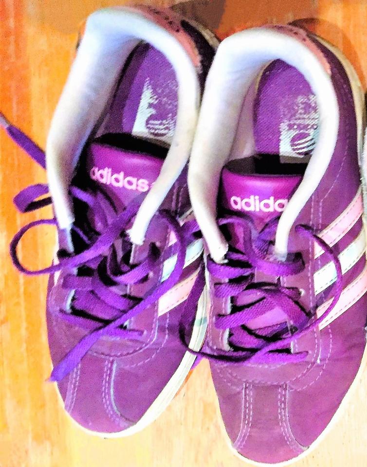 Adidas Neo Leder Lederschuh 30 31 Turnschuh lila Stripes Waldorf in Berlin Zehlendorf Gebrauchte Kinderschuhe GroBe 30 kaufen kleinanzeigen