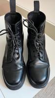 Dr Doc Martens Schnürstiefel Mono Black Gr. 42 Altona - Hamburg Altona-Nord Vorschau