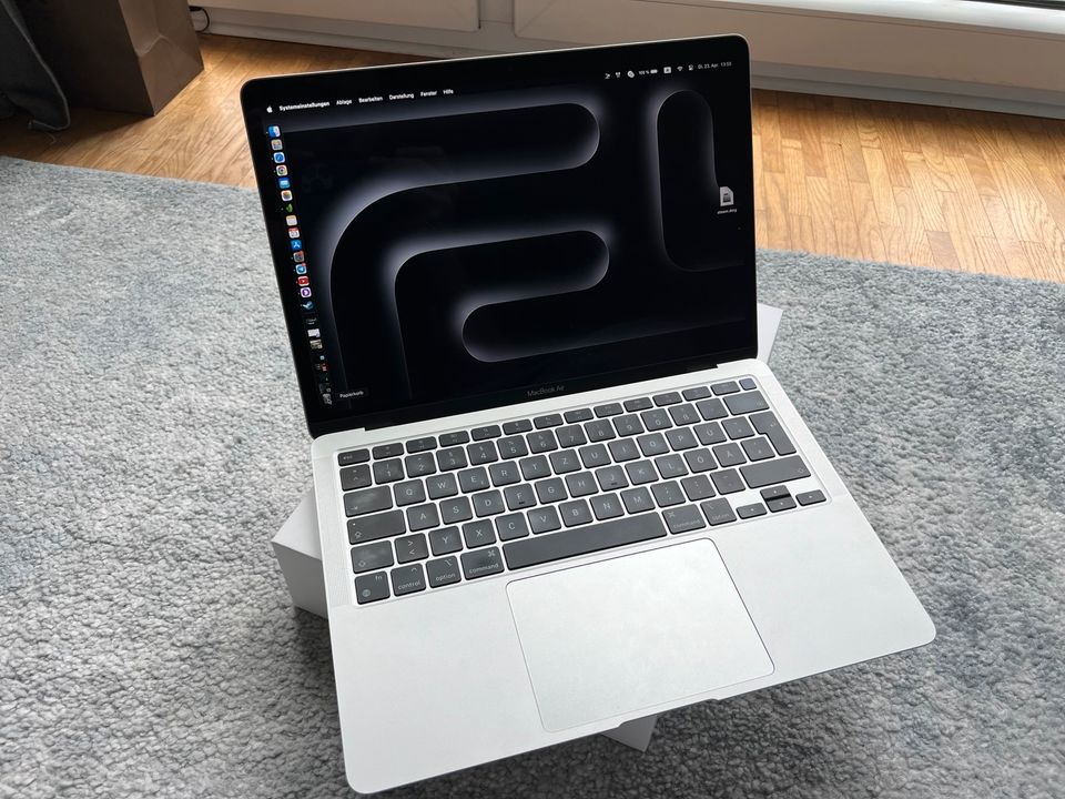 MacBook Air M1 2020 mit Garantie in Hamburg