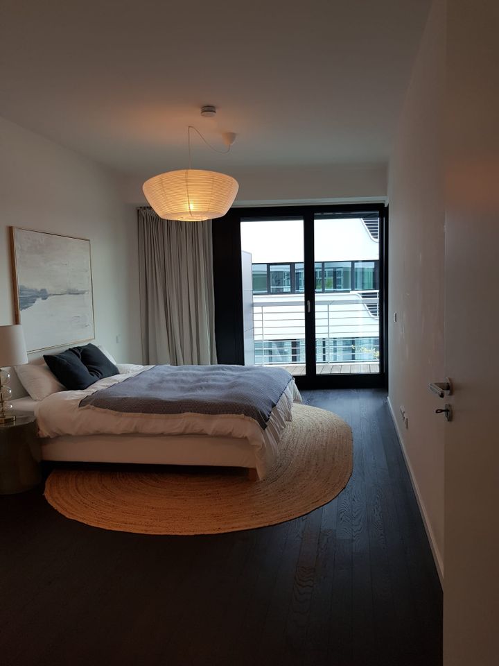 Wunderschöne vollmöblierte 4 Zimmer-Luxuswohnung mit Wasserblick in Berlin