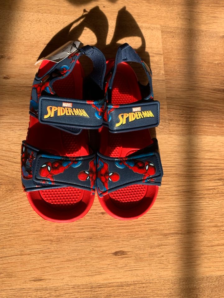 Spiderman Sandalen/Badeschuhe 32/33 Neu in Herne