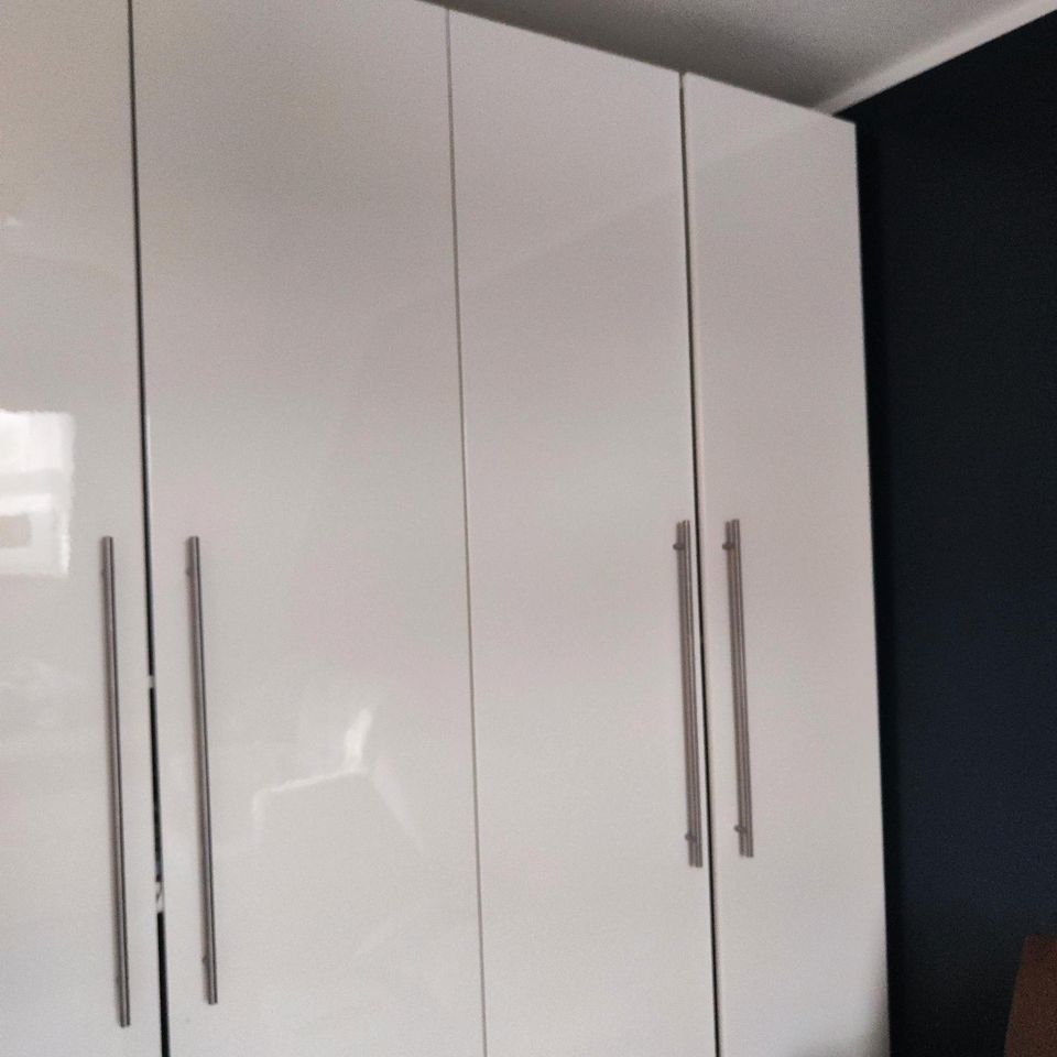 Ikea Kleiderschrank weiss Glanz in Dortmund