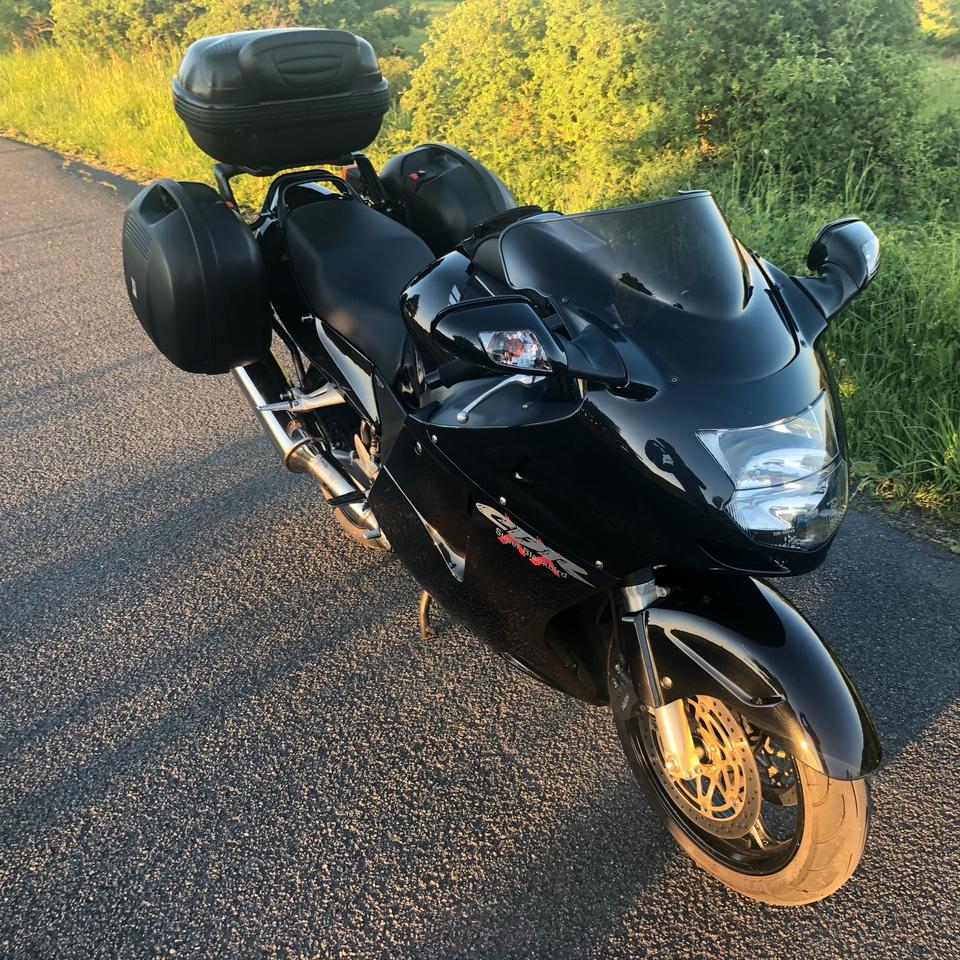 Honda CBR 1100 XX, Blackbird, TÜV,Checkheft, Koffer, Top Zustand in Geratal