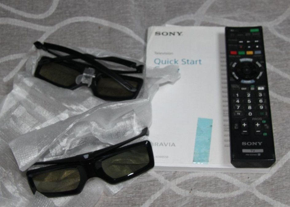 2x Sony TDG BT400A aktive 3D Brille mit Fernbedienung RM-ED060 in Dorfen