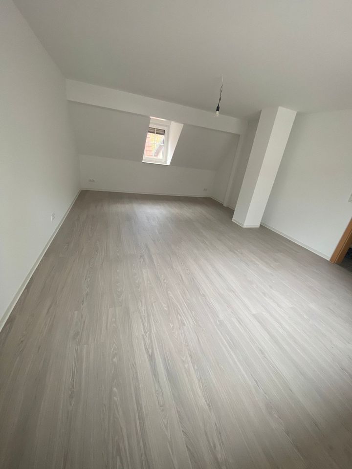 Hochwertig, sanierte 5-Zimmer-Maisonette-Wohnung im Zentrum von Querfurt zu vermieten! in Querfurt