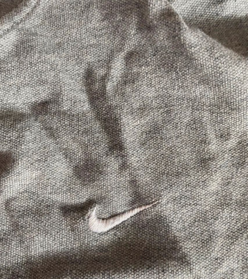 Nike Hemd - grau in Wilhelmshaven
