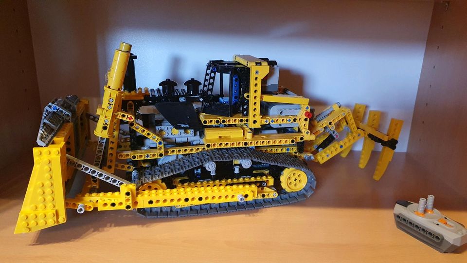 Lego RC Bulldozer mit Motor 8275 in Erfurt