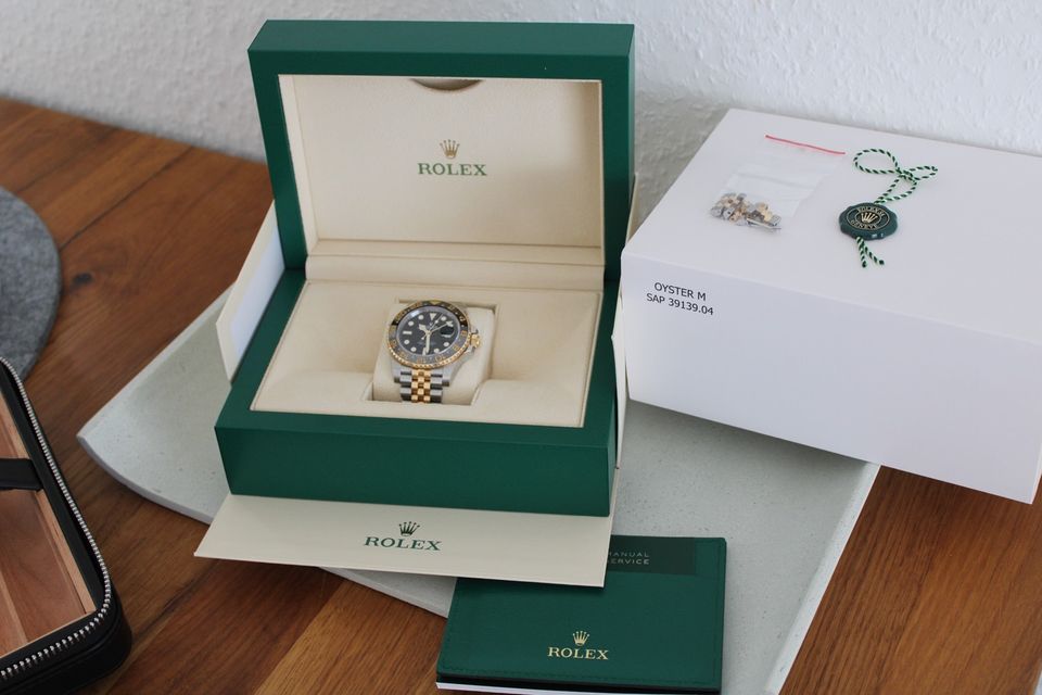 Rolex GMT II 126713GRNR Full Set 12/23 wie Neu LC100 in Stuttgart