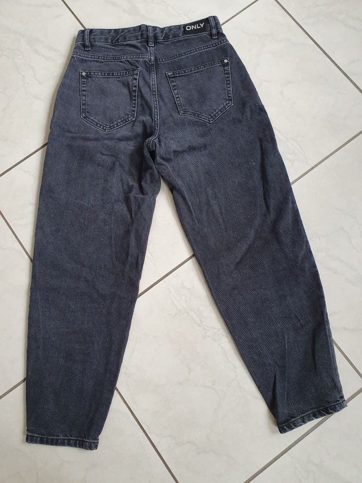 Only Jeans schwarz XS/30 in Moers