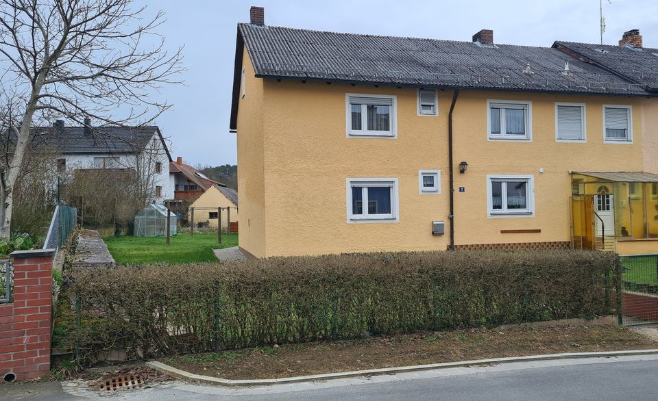 Großes Haus & großes Grundstück in 91275 Auerbach für Schnäppchen in Auerbach in der Oberpfalz