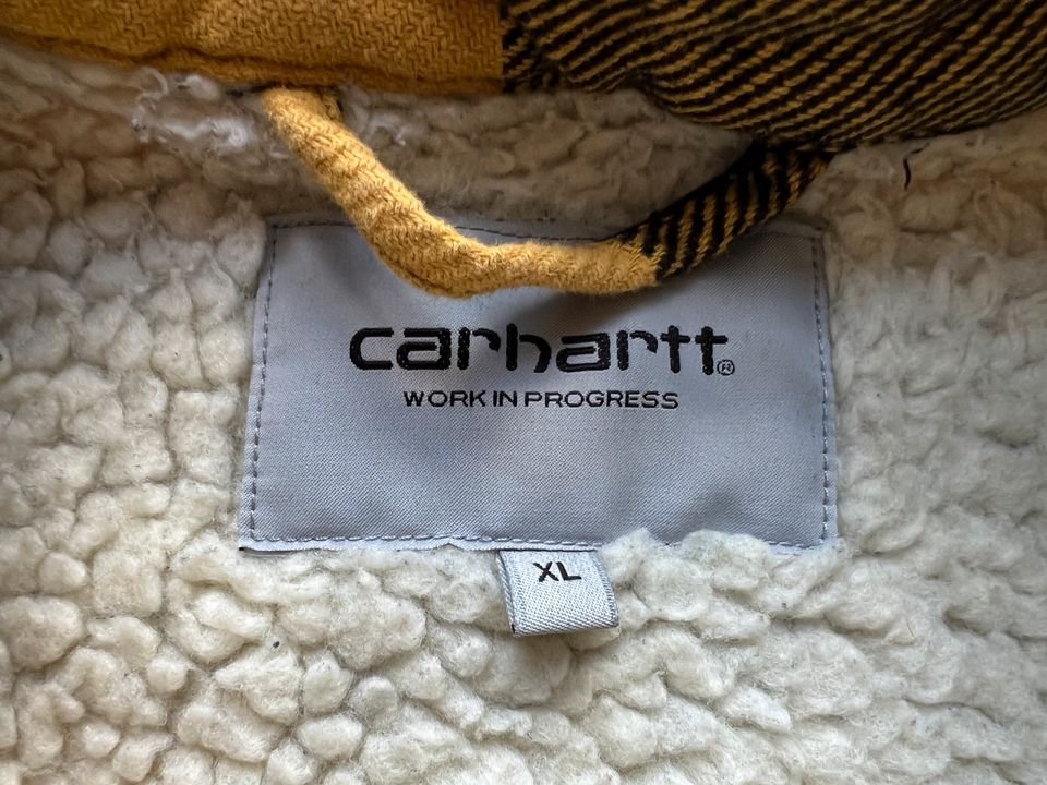 Carhartt WIP Holzfällerjacke - Gr. XL / gelb - neuwertig in Bielefeld