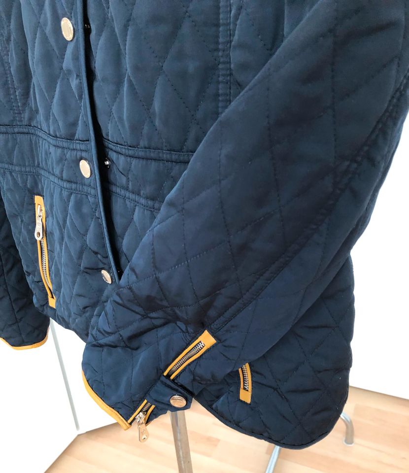 Steppjacke von Massimo Dutti in München