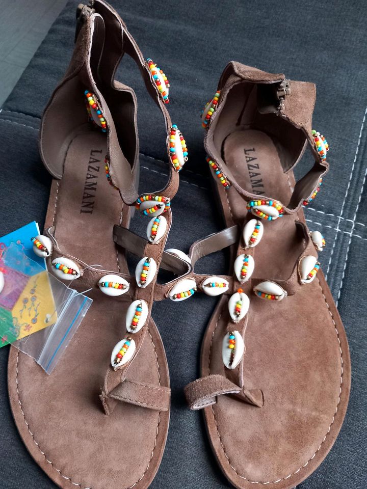 Lazamani Sandalen Muscheln echtes Wildleder 40 neu in Düsseldorf