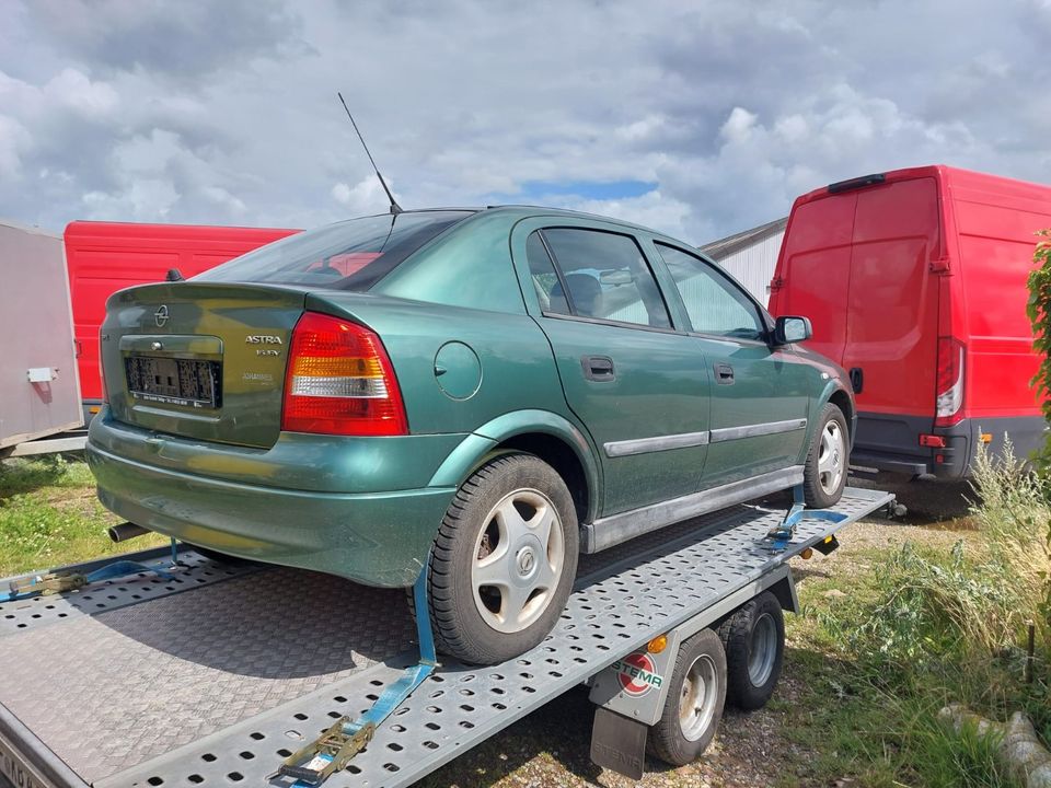 PKW-Transport, auch Unfall oder ohne TÜV - Abschleppdienst in Rantrum