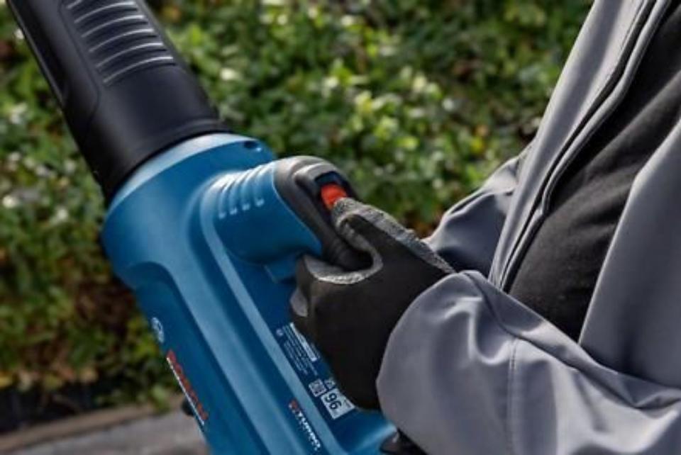 Bosch Professional Akku Gebläse GBL 18V-750 Solo 06008D2000 in Lübbecke 