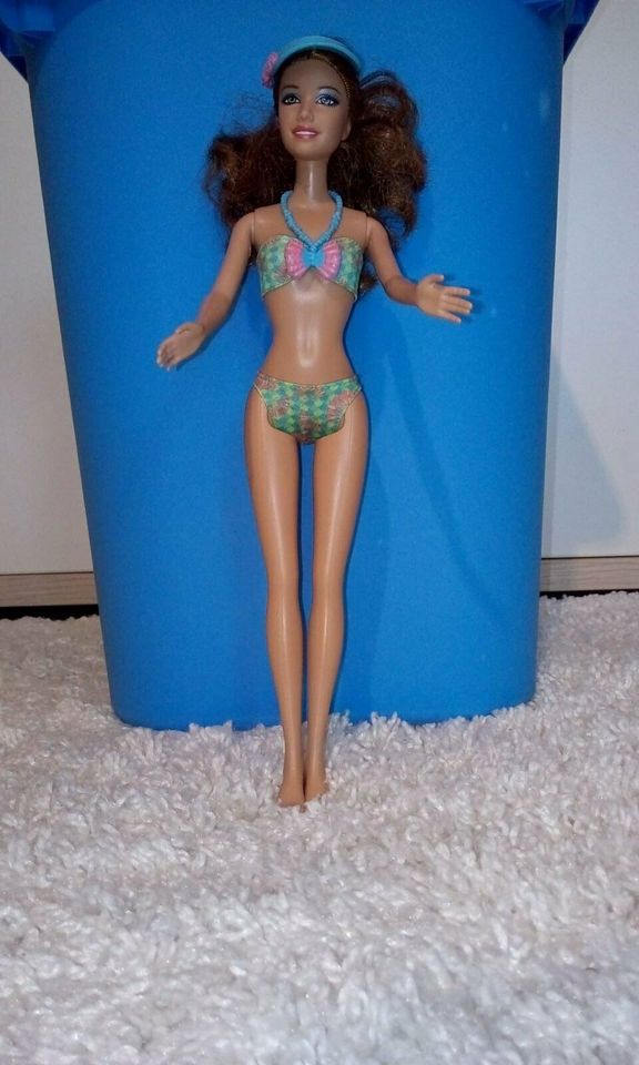 Barbie mit Bikini in Hamburg