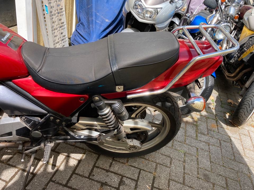 Kawasaki Zephyr 550 aus 03-1991 mit 40000 Kilometern Laufleistung in Bochum