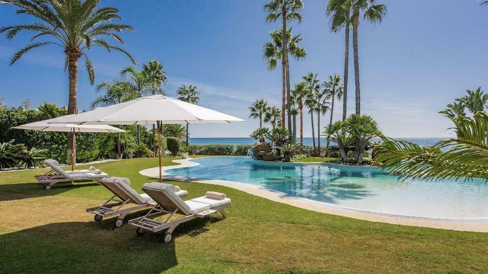 Luxuriöse Strand-Villa, 7 Schlafzimmer, zur Miete in Los Monteros in Bad Salzuflen