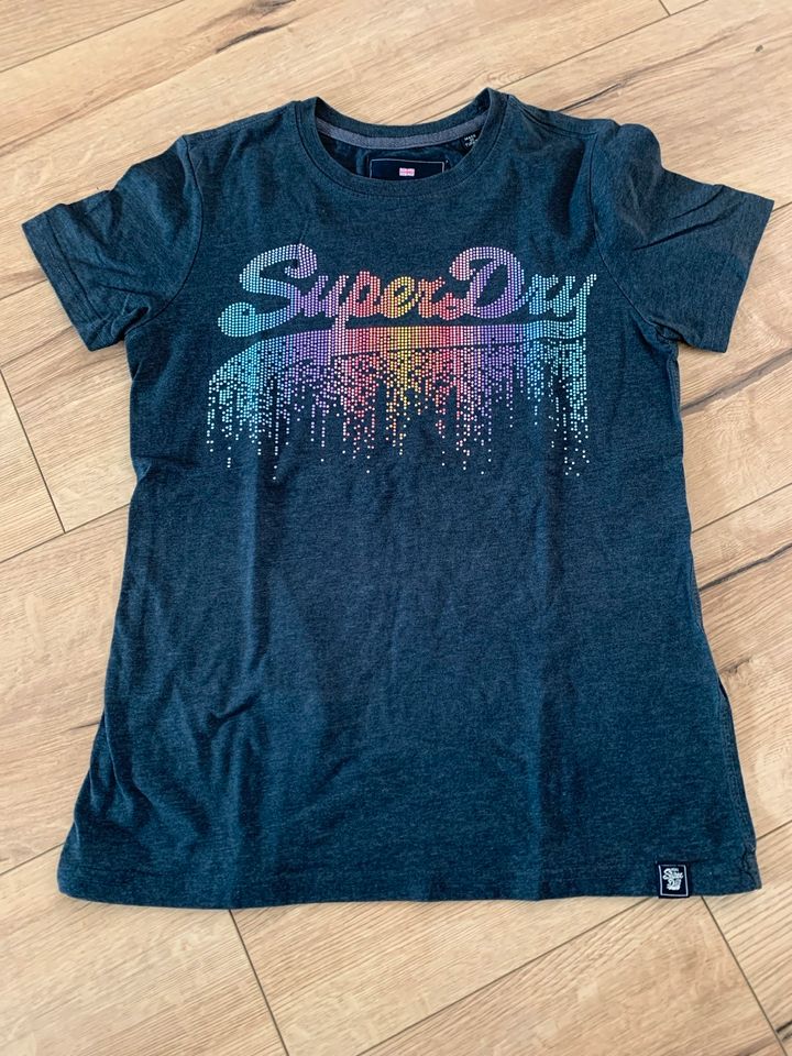 Superdry T-Shirt Größe 34/XS. Mädchen/Damen in Weisendorf