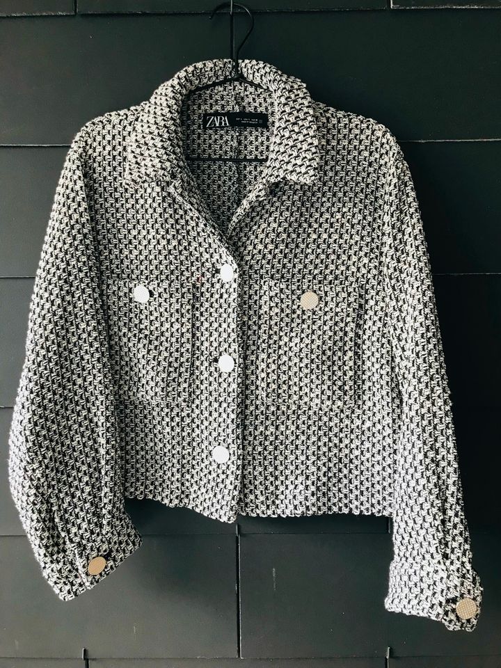 Blazer  Kurzjacke  schwarz - weiß Zara  w. Chanel  Gr  L  38  40 in Bad Homburg