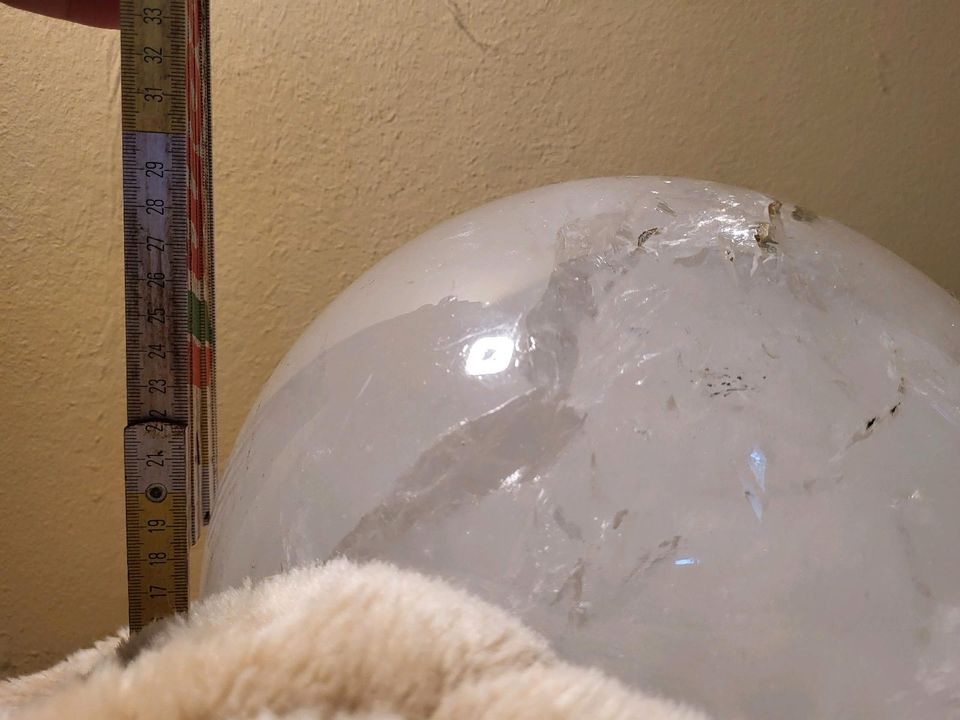 Bergkristall Kugel 30 cm Durchmesser 23,5 kg in Berlin