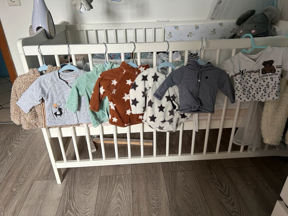 Baby Kleidungspaket aus 110 Teilen 50/56 in Stolberg (Rhld)