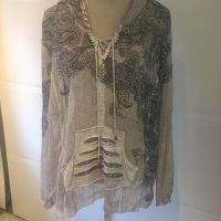 Tredy Shirt mit Kapuze und Glitzer Gr.46 Nordrhein-Westfalen - Burbach Vorschau