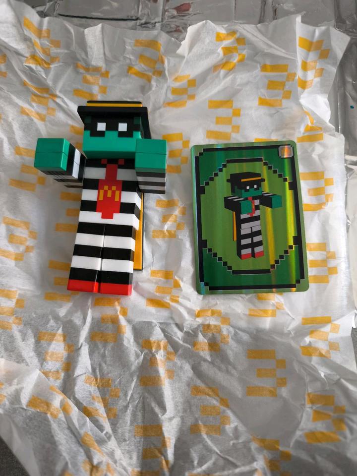 McDonald's x Minecraft - Hamburglar (Neu inkl. unbenutzen Code) in Gelsenkirchen