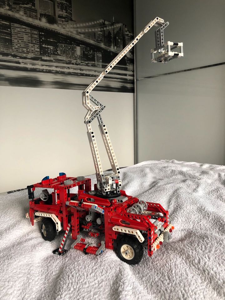 Lego Technik 8289 Feuerwehrauto in Berlin