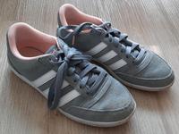 Adidas Sneaker Turnschuhe. 37 grau Schleswig-Holstein - Waabs Vorschau