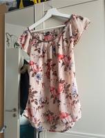 Süße Bluse, Sommerbluse, Bluse mit Blumen Nordrhein-Westfalen - Meckenheim Vorschau