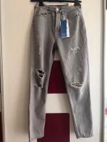Sinsay Mom Fit Jeans grau mit tollen Details Gr. 32-34 Neu Sachsen - Hartha Vorschau