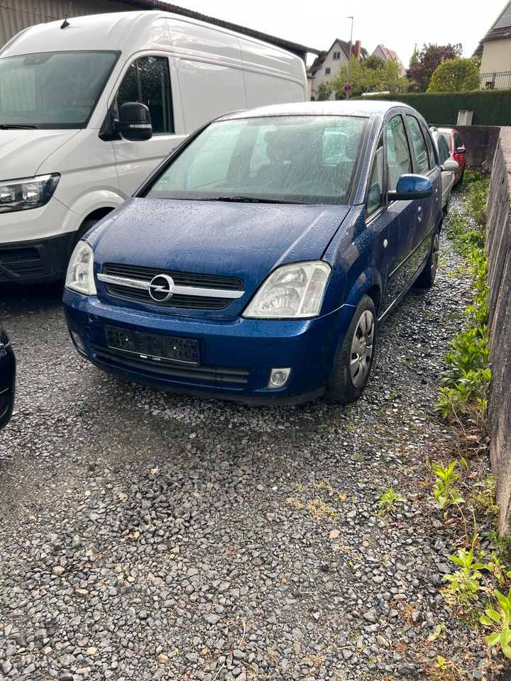 Opel Meriva 1,6 Benzin in Laufach