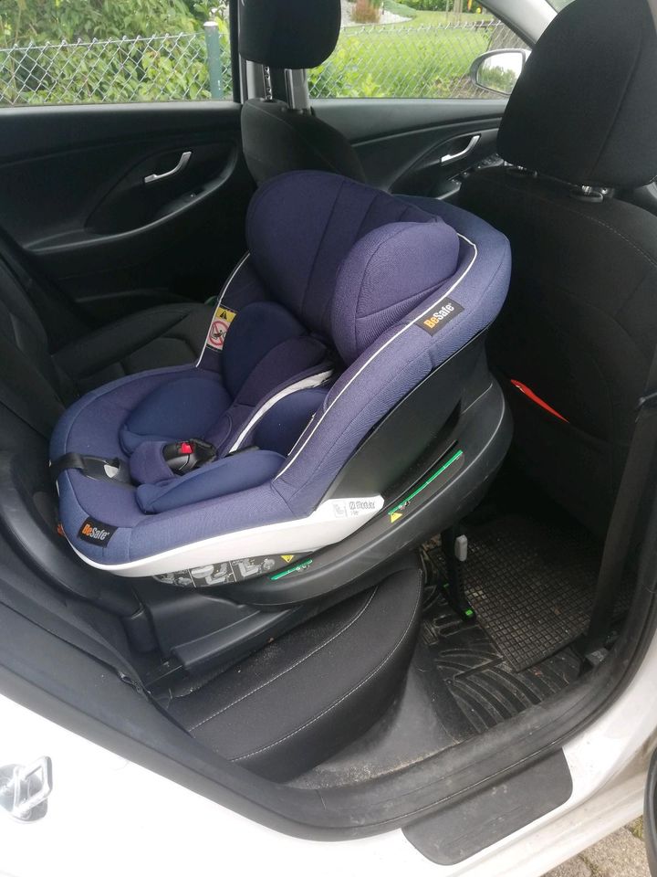 Maxi Cosi und Kindersitz/Reboarder von Be Safe mit Isofix in Herzberg am Harz