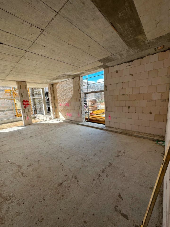 Erstbezug, Neubau 2023! Wohnen in exklusiver Stadtvilla mit eigenem