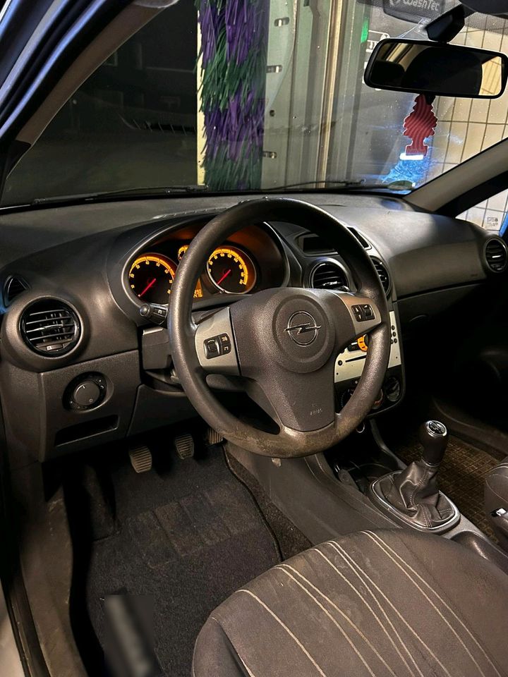 Opel Corsa 1.2 Alufelgen, Klimaanlage, Tempomat, TÜV in Dortmund