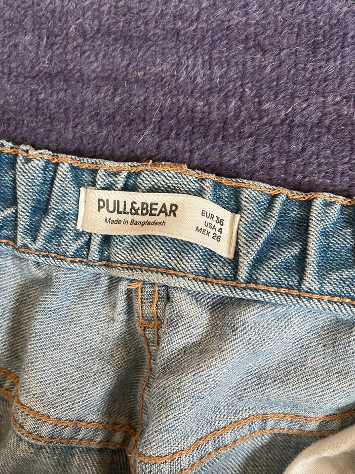 hellblaue High Waist Jeans Pull & Bear in Labenz