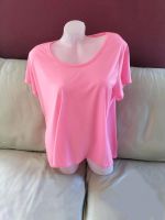 T-Shirt pink neonpink knallig knallpink lang weit bequem Baden-Württemberg - Schwieberdingen Vorschau