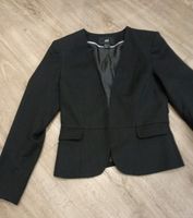 Neuwertiger Blazer H&M Größe 34 Rheinland-Pfalz - Rommersheim Vorschau