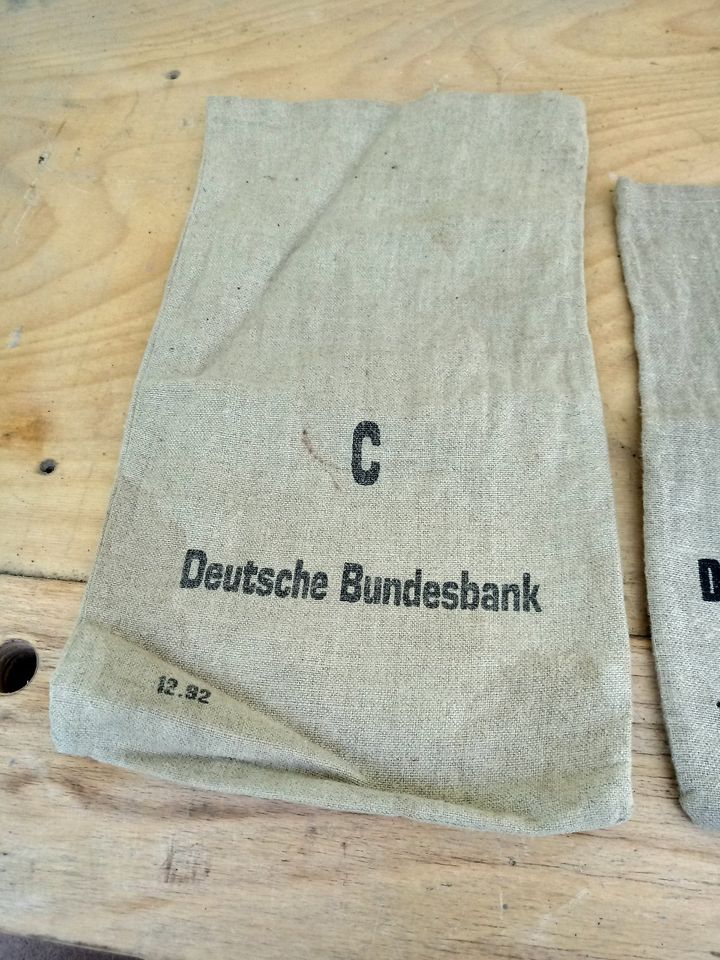 Geldsack Bundesbank in Elz