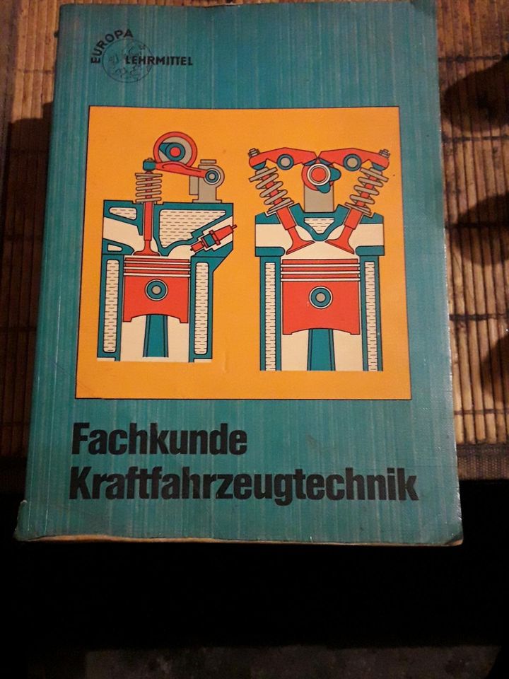 Schulbücher Ausbildung KFZ Mechaniker in Köln