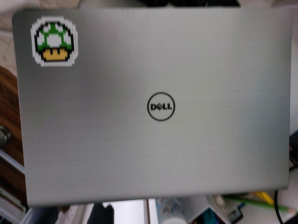 Dell Inspirion 15 - 5547 Laptop mit Gehäuse Schäden in Mönchengladbach