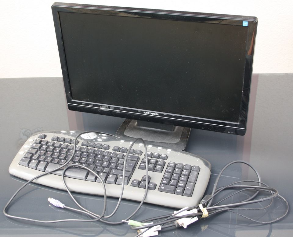 Computer Monitor Medion TFT 20, Tastatur in Hanau