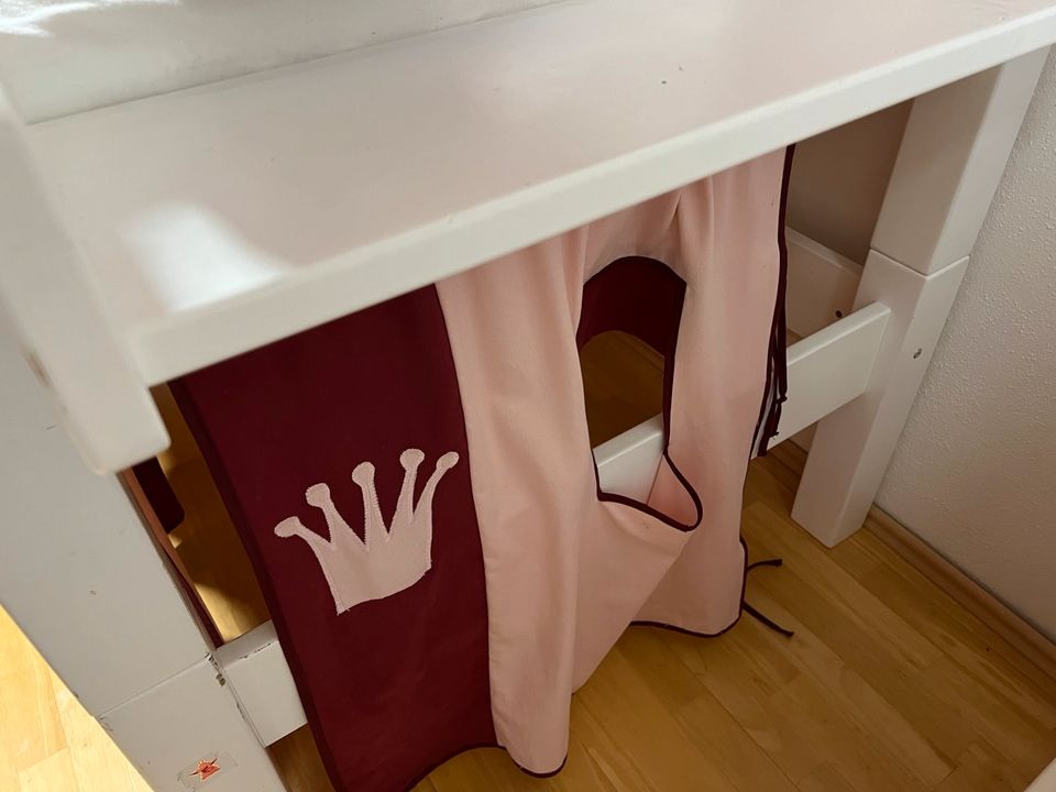 Hochbett für Kinder mit viel Zubehör (Rutsche, Turm, Leiter uvm) in Hepberg